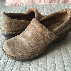 B.O.C. Peggy Clog Shoe, Tan